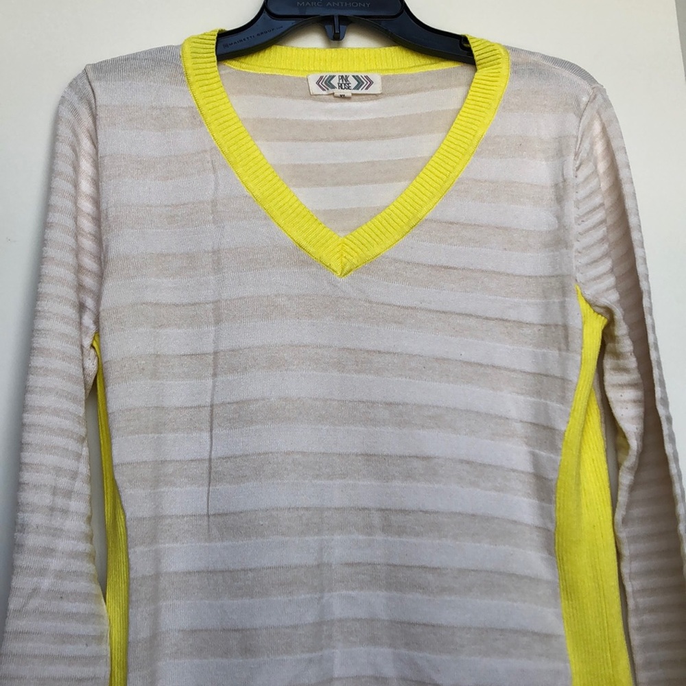 Macy’s Pink Rose V-NECK Yellow Stripe SWEATER SZXL